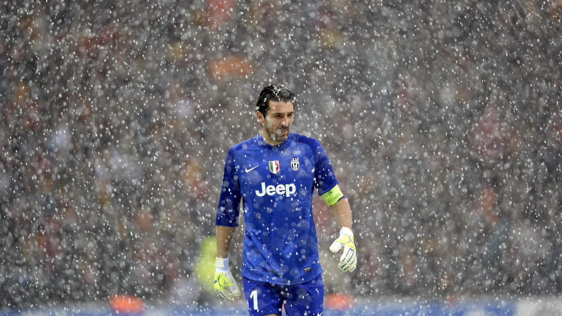 世界赛门票火爆销售中，世界赛售票员