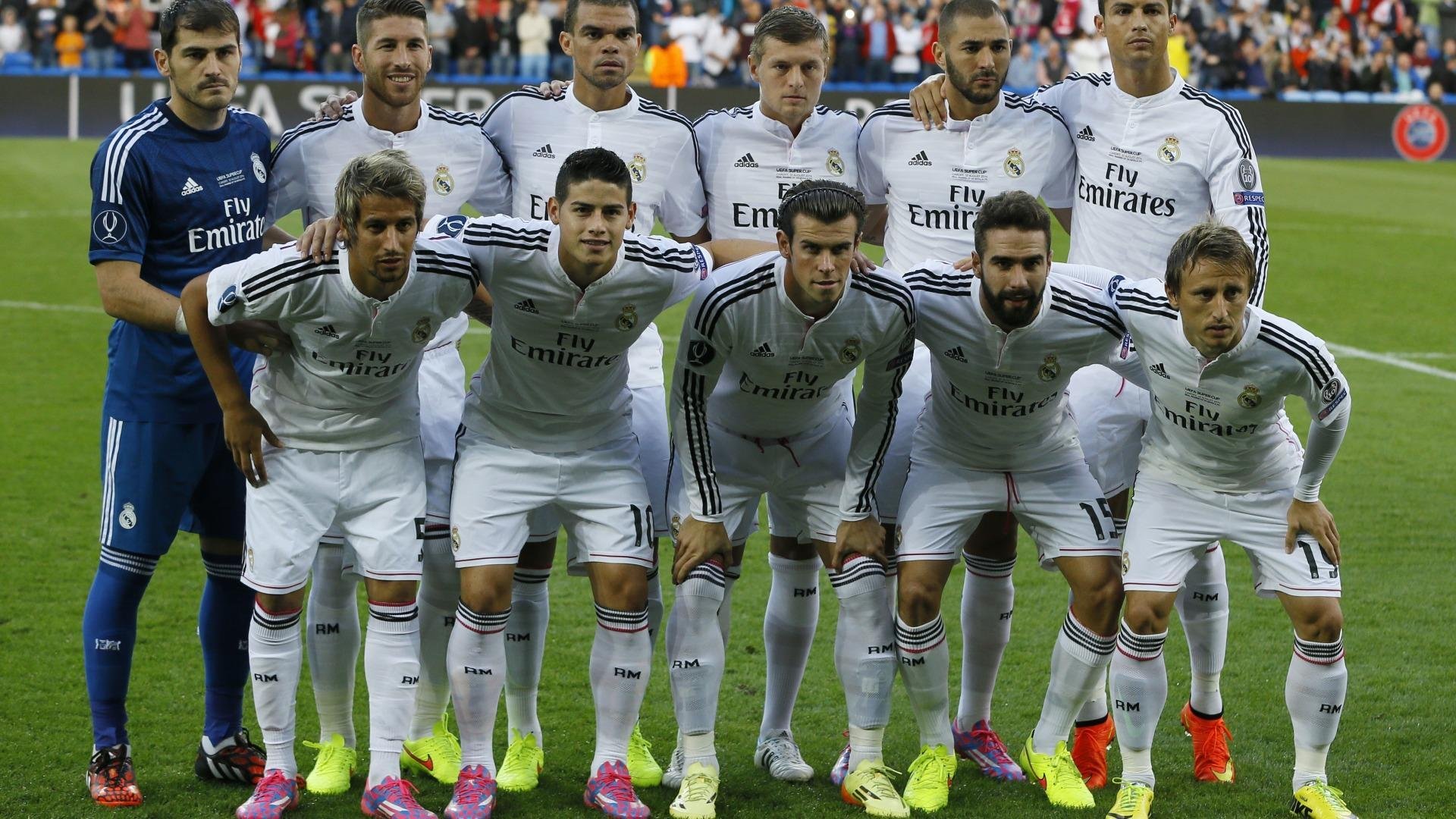 中后卫是否应更多参与前场定位球进攻，中后卫的站位